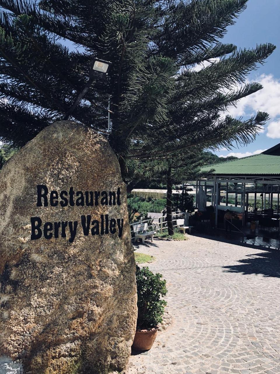 Berry Valley Homestay Đà Lạt Extérieur photo